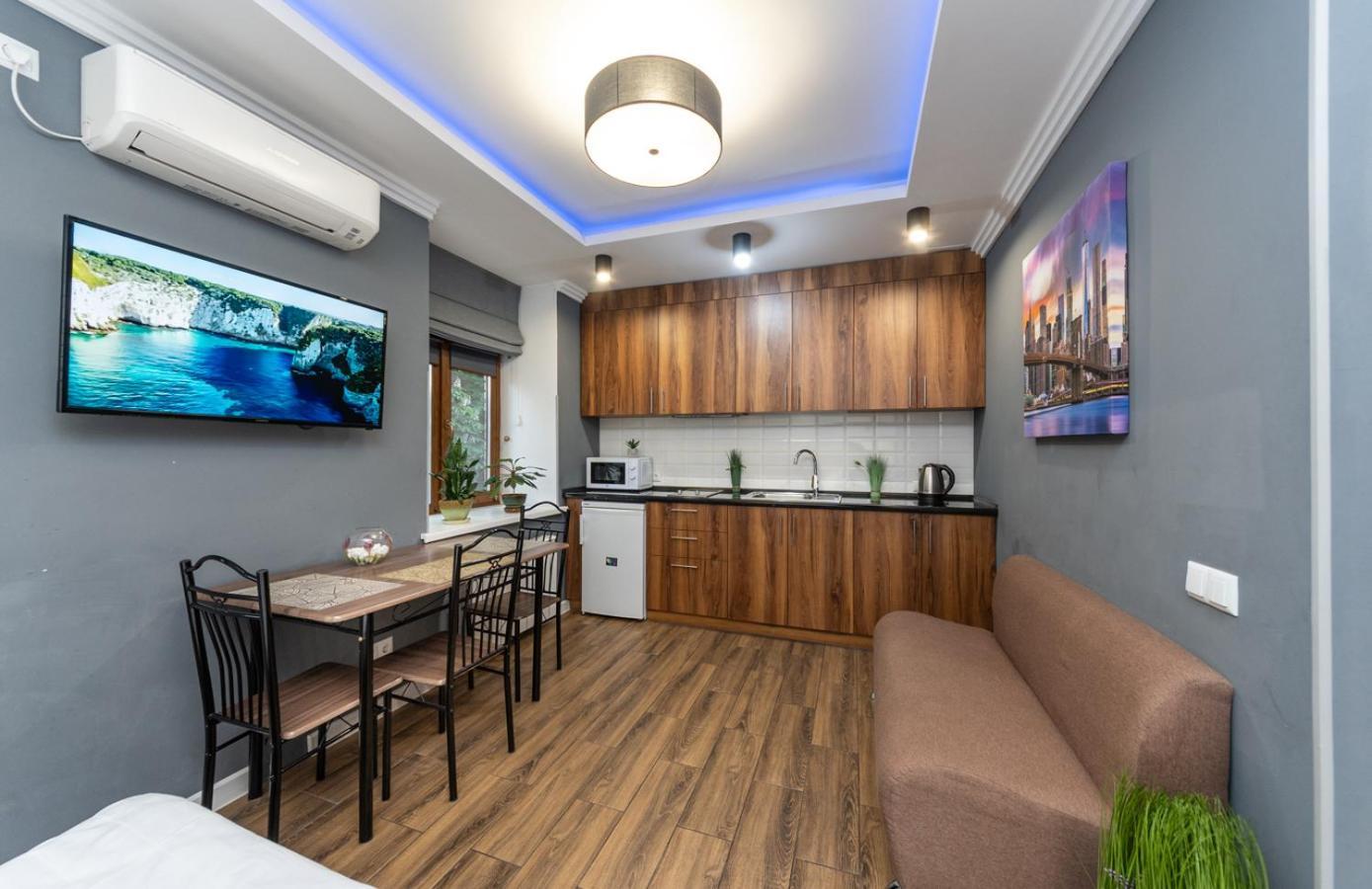 Lux Apartment Near Arena City Kiev Exterior foto